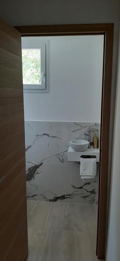 Magnifique Appartement 2 Chambres Avec 50 M2 De Jardin Privatif La Crau Exteriér fotografie